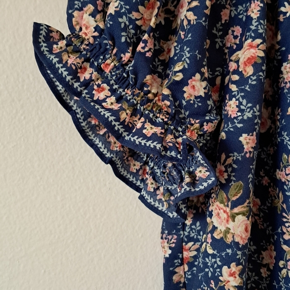 Max Studio Blue and Orange Cuffed Sleeve Ruffled Blouse - Picture 4 of 8